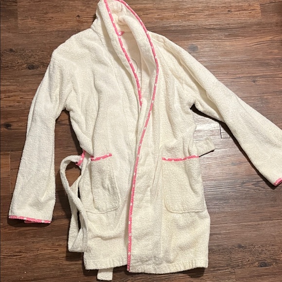 PINK Victoria's Secret Cozy White and Pink Robe - Picture 3 of 5